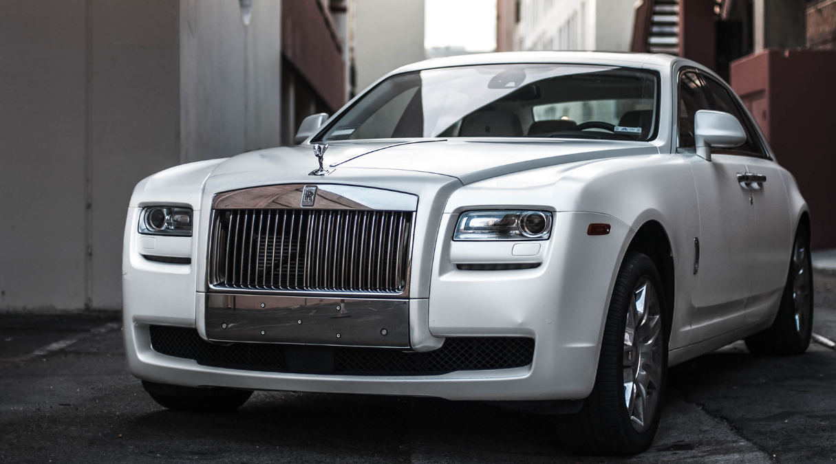 White Rolls-Royce Phantom 